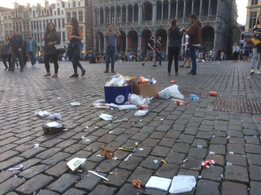Saletés à la Grande-Place Saletés à la Grande-Place