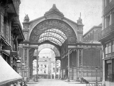 Les Halles centrales Les Halles centrales<br />