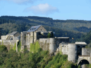 Le château fort de la ville de Bouillon