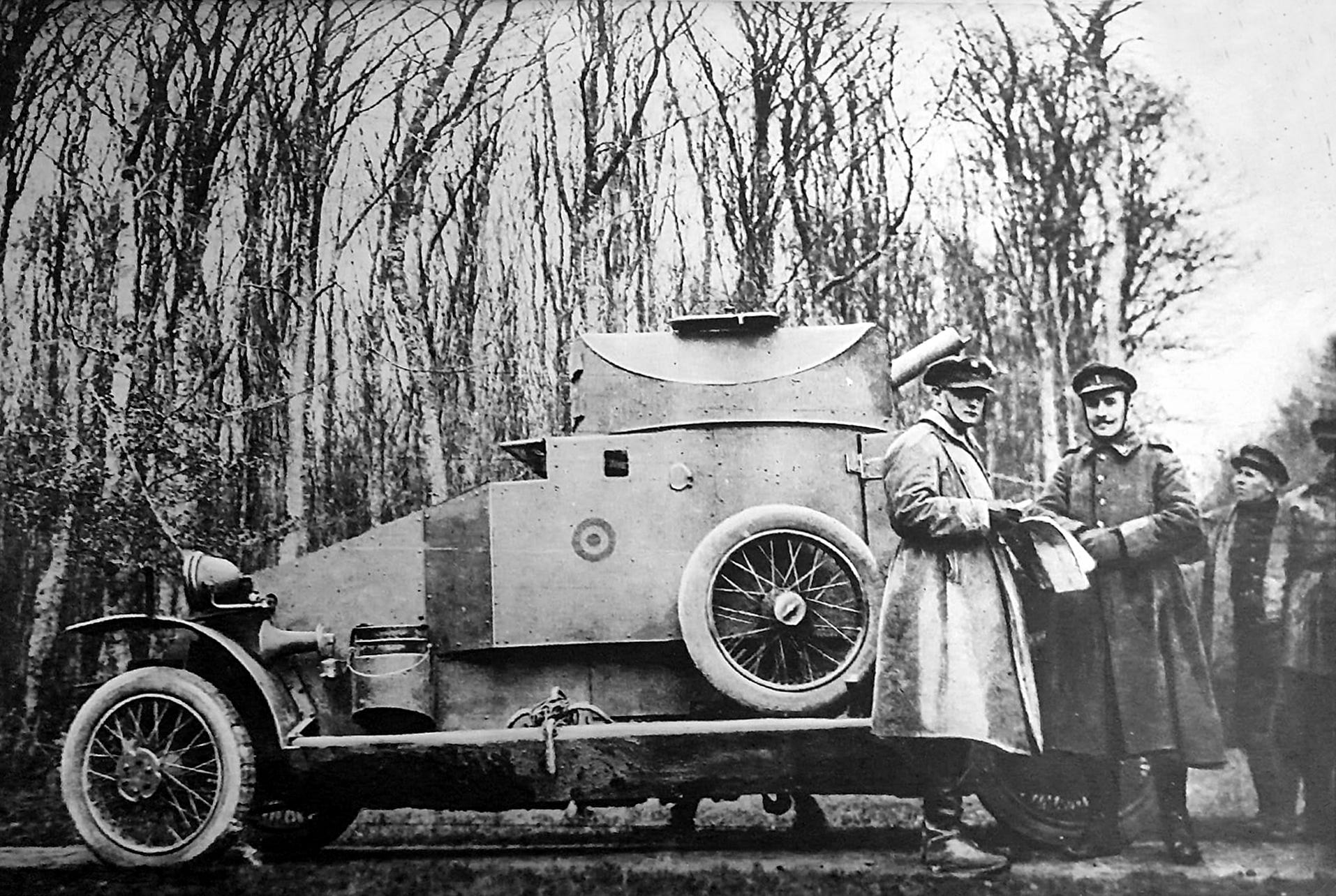 Automitrailleuse de la marque belge Minerva