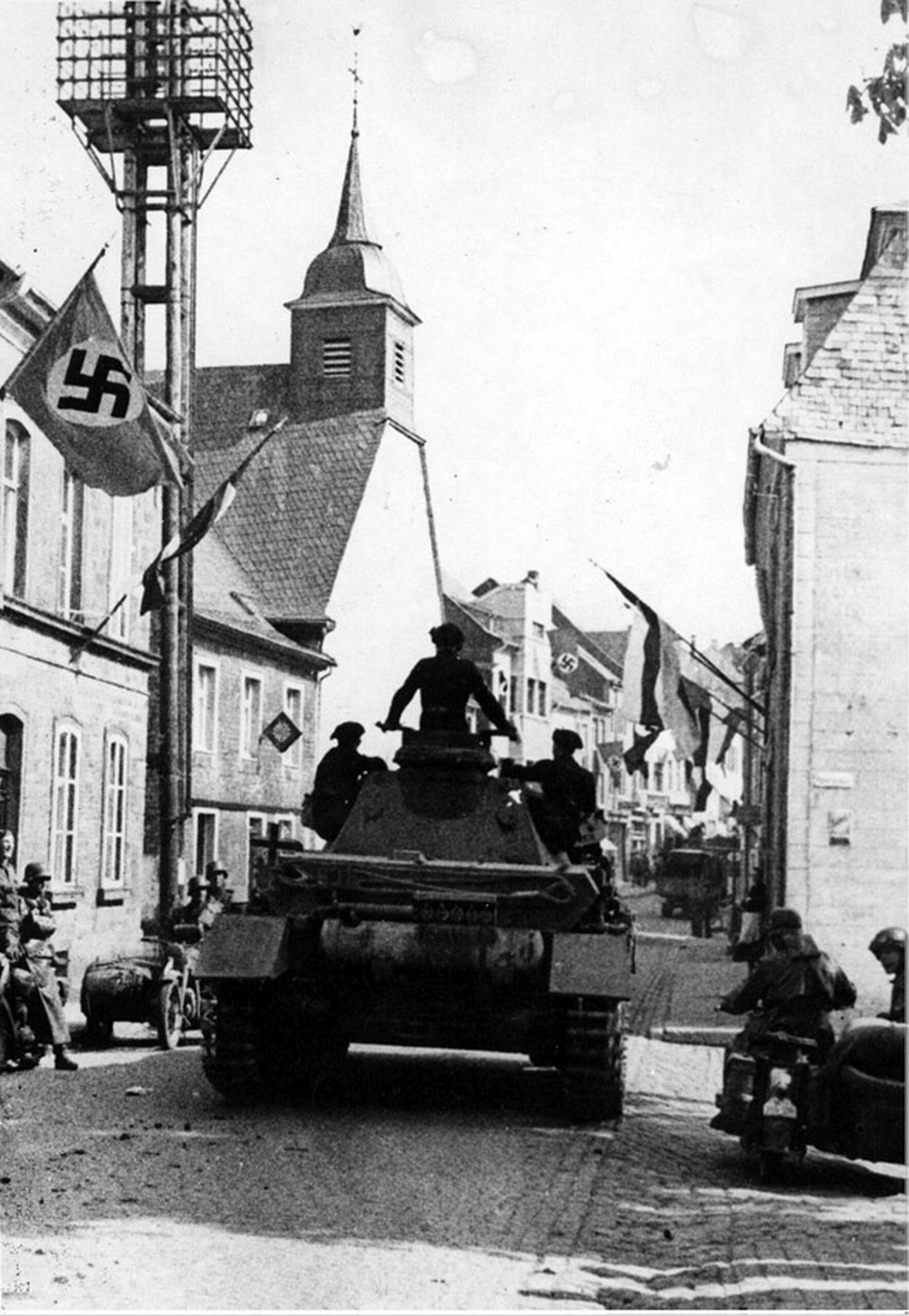 Les troupes nazies à Saint-Vith le 12 Mai 1940