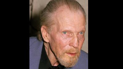 Le régent Charles qui est âgé.